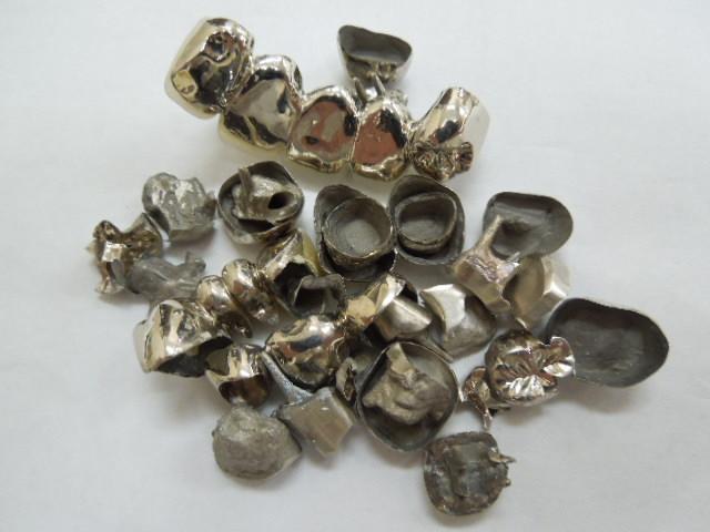 歯科金属屑・歯科スクラップ金属(撤去冠・除去冠)