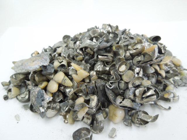 歯科金属屑・歯科スクラップ金属(撤去冠・除去冠)