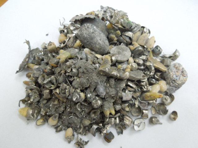 歯科金属屑・歯科スクラップ金属(撤去冠・除去冠)