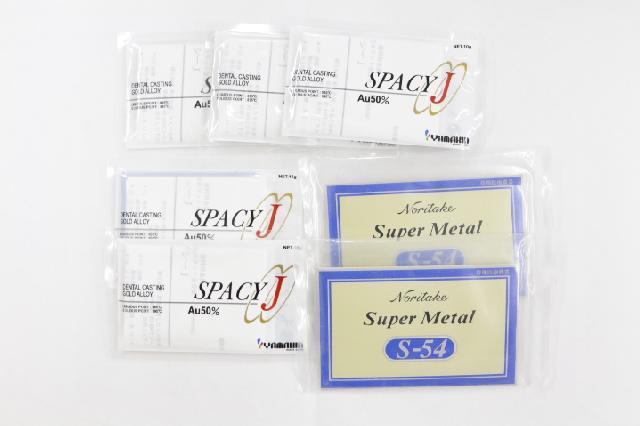 歯科用金属 白金加金・メタルボンド