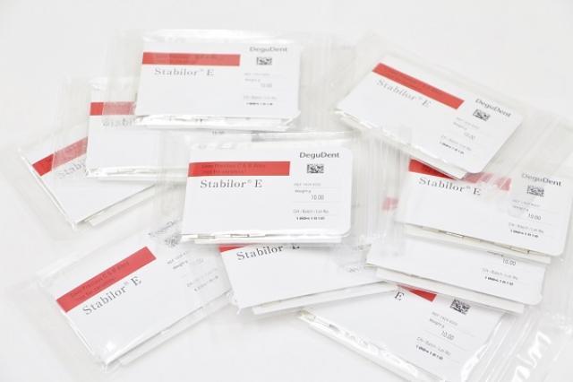 歯科用金属製品